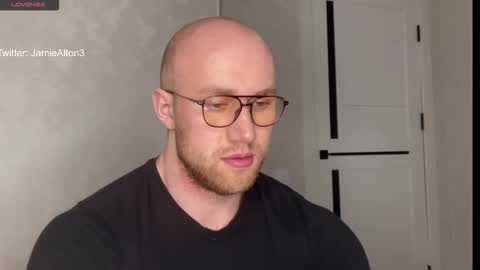 Snapshot of wlademarbergs chatting on 11/22/25, 08:30 Wlademar online show from 11/22/25, 08:30