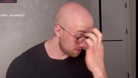 Snapshot of wlademarbergs chatting on 12/03/25, 05:04 Wlademar online show from 12/03/25, 05:04