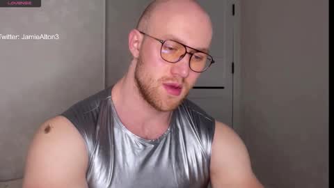 Snapshot of wlademarbergs chatting on 12/14/25, 02:28 Wlademar online show from 12/14/25, 02:28