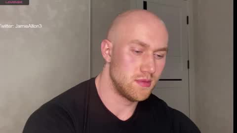 Snapshot of wlademarbergs chatting on 12/15/25, 01:32 Wlademar online show from 12/15/25, 01:32