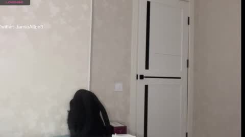 Snapshot of wlademarbergs chatting on 12/22/25, 03:25 Wlademar online show from 12/22/25, 03:25