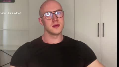 Snapshot of wlademarbergs chatting on 02/05/26, 06:18 Wlademar online show from 02/05/26, 06:18