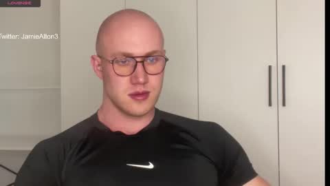 Snapshot of wlademarbergs chatting on 02/06/26, 06:29 Wlademar online show from 02/06/26, 06:29