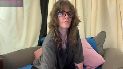 Moth online show from 05/06/26, 02:44