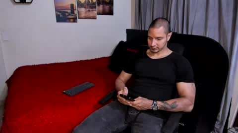 Magnus Dark independent model online show from 04/15/26, 05:36