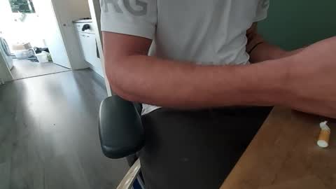 wnhz27 online show from 09/28/25, 10:53