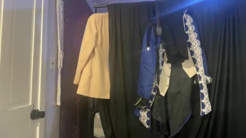 Wolfblazer online show from 01/12/25, 12:18