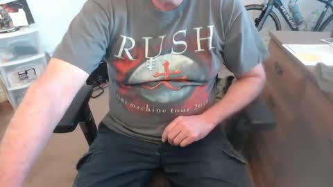 Snapshot of wolfie0717 chatting on 09/15/25, 12:10 wolfie0717 online show from 09/15/25, 12:10