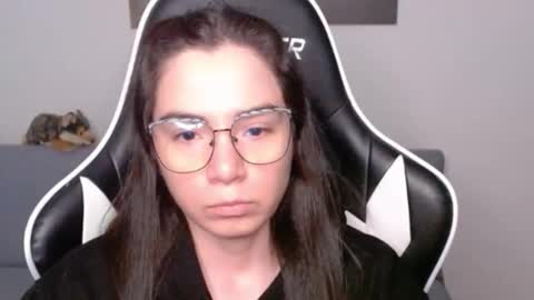 Snapshot of wolfs_daughter chatting on 06/09/26, 02:56 Alex online show from 06/09/26, 02:56