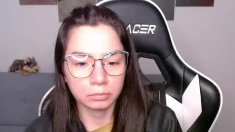 Snapshot of wolfs_daughter chatting on 06/15/26, 02:03 Alex online show from 06/15/26, 02:03