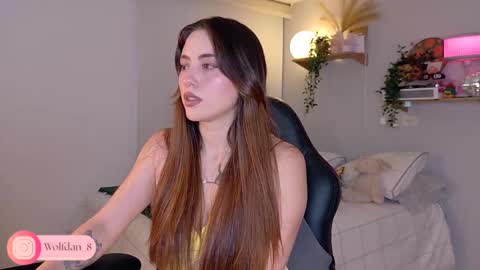   online show from 10/01/25, 03:23