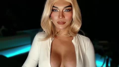 Julia online show from 10/12/25, 07:46