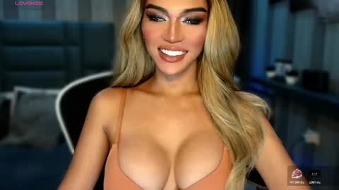 Julia online show from 02/02/26, 01:04