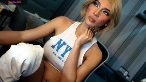 Julia online show from 03/10/26, 05:01