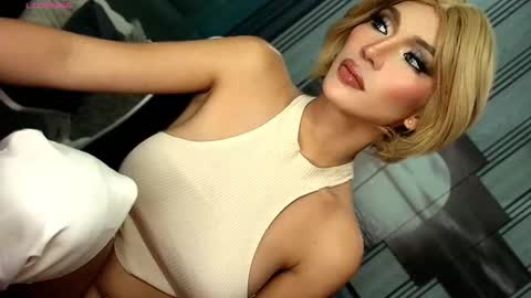 Julia online show from 03/23/26, 06:45