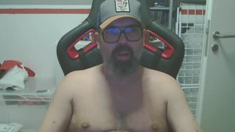 Snapshot of womenizzeer chatting on 12/06/24, 11:00 Adam online show from 12/06/24, 11:00