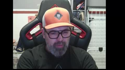 Snapshot of womenizzeer chatting on 01/12/26, 04:23 Adam online show from 01/12/26, 04:23