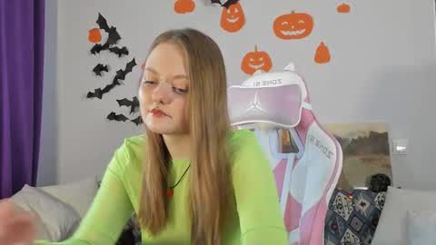 Snapshot of wonderconnie chatting on 10/30/25, 09:33 wonderconnie online show from 10/30/25, 09:33