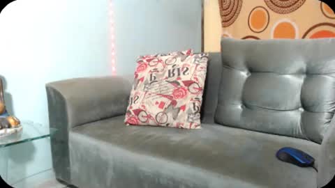 SHENIEL RODRIGUEZ online show from 12/03/24, 10:39