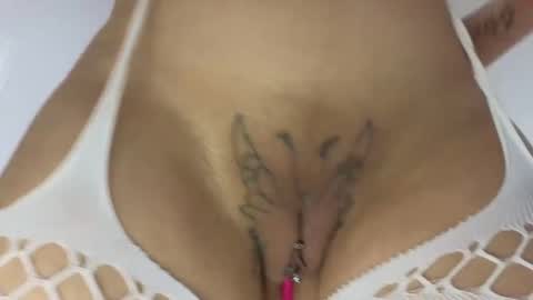 Snapshot of wondergirl_68 chatting on 01/15/25, 09:56 Wondergirl online show from 01/15/25, 09:56