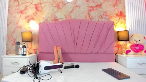 wonderkloe_ online show from 03/29/26, 02:55