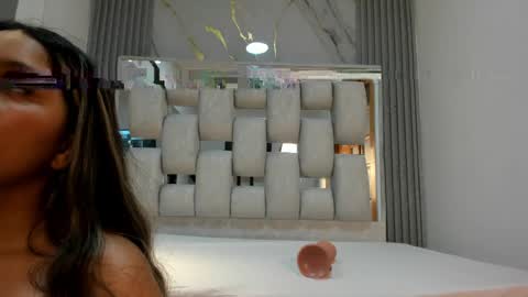 wonderkloe_ online show from 05/01/26, 08:13