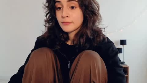 Stia online show from 04/15/26, 03:52