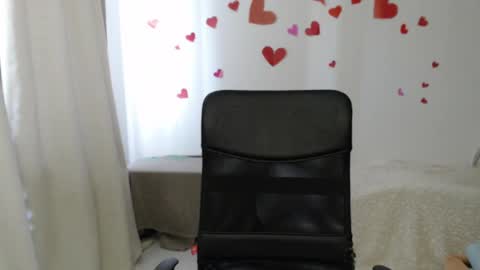 wonderr_woman online show from 05/09/26, 10:42