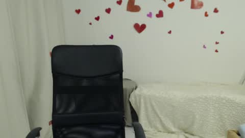 wonderr_woman online show from 05/10/26, 07:52