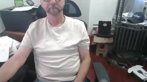 woodworker6473 online show from 10/06/25, 12:24