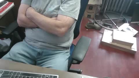 woodworker6473 online show from 11/26/25, 02:07