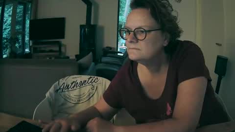 woodwurm and Snoeske online show from 09/27/25, 05:56