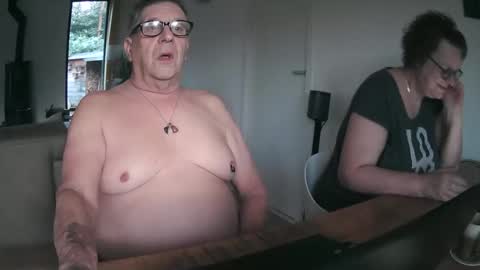 woodwurm and Snoeske online show from 02/04/26, 07:36