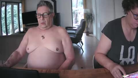 woodwurm and Snoeske online show from 02/16/26, 07:15