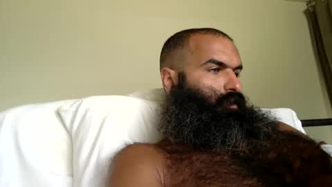 woof_wolf37 online show from 09/18/25, 05:37