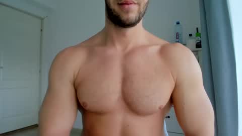 Snapshot of woolfiie chatting on 01/09/25, 01:02 Wolfie online show from 01/09/25, 01:02