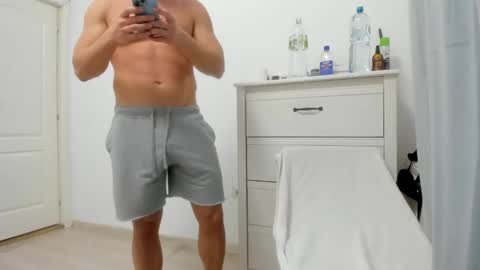 Snapshot of woolfiie chatting on 02/13/25, 08:13 Wolfie online show from 02/13/25, 08:13