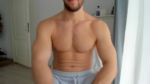 Snapshot of woolfiie chatting on 02/17/25, 09:03 Wolfie online show from 02/17/25, 09:03