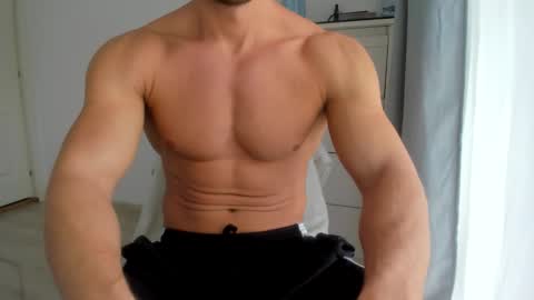 Snapshot of woolfiie chatting on 11/18/25, 09:14 Wolfie online show from 11/18/25, 09:14