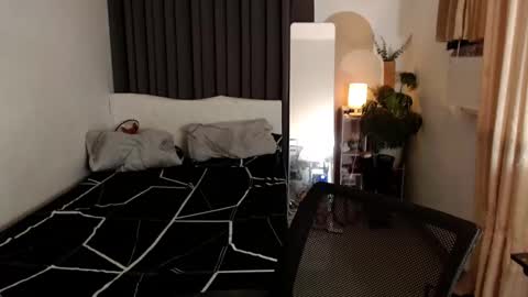 Snapshot of worldclass_sassy chatting on 11/15/25, 01:14 Camilla online show from 11/15/25, 01:14