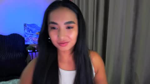 Snapshot of worldofkim chatting on 02/10/25, 09:15 dudetta Kim online show from 02/10/25, 09:15