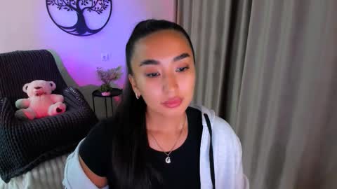 Snapshot of worldofkim chatting on 10/15/25, 07:47 dudetta Kim online show from 10/15/25, 07:47