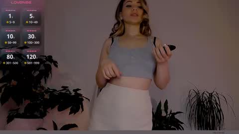 Snapshot of worldsbaby chatting on 03/10/25, 05:00 worldsbaby online show from 03/10/25, 05:00