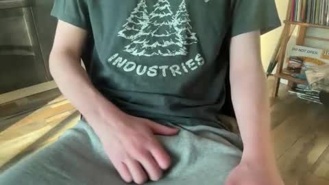 wormburm online show from 04/15/26, 12:23