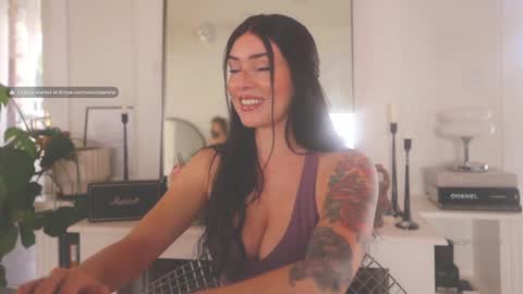 Brielle online show from 02/20/25, 10:26