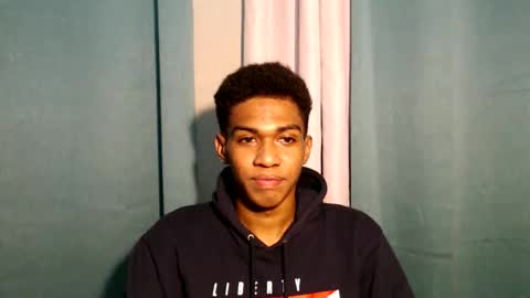 Snapshot of worshipmycockxxx chatting on 01/21/25, 12:29 Josh This is my new account now online show from 01/21/25, 12:29