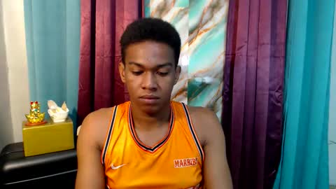 Snapshot of worshipmycockxxx chatting on 10/24/25, 08:27 Josh This is my new account now online show from 10/24/25, 08:27