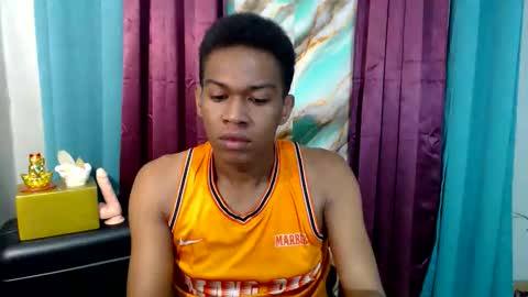 Snapshot of worshipmycockxxx chatting on 10/26/25, 09:31 Josh This is my new account now online show from 10/26/25, 09:31