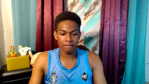 Snapshot of worshipmycockxxx chatting on 10/29/25, 01:35 Josh This is my new account now online show from 10/29/25, 01:35