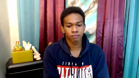 Snapshot of worshipmycockxxx chatting on 11/20/25, 08:41 Josh This is my new account now online show from 11/20/25, 08:41